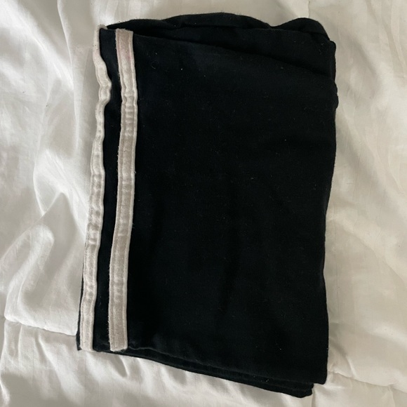 Black tube top from Brandy Melville with White lines on the side - Picture 5 of 5